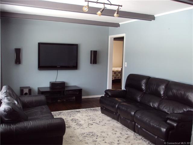 129 Risley St, E Hartford, CT 06118