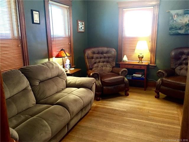 9Warren Terrace, W Hartford, CT 06119