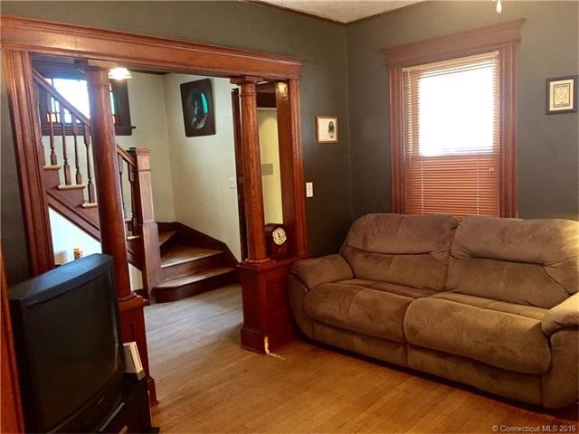 9Warren Terrace, W Hartford, CT 06119