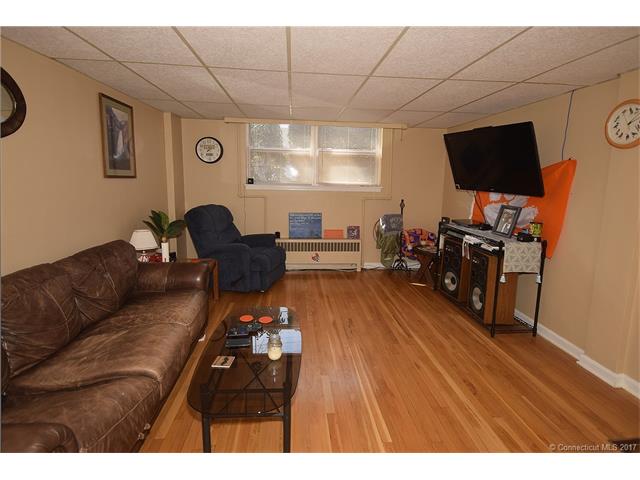 26 Arnold Way, W Hartford, CT 06119