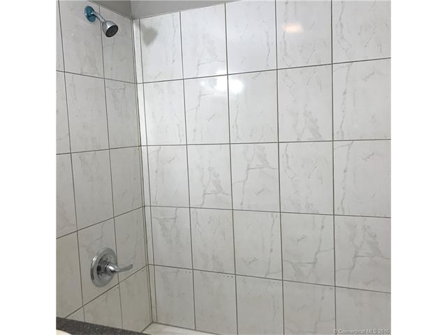65 Center St, Hartford, CT 06120