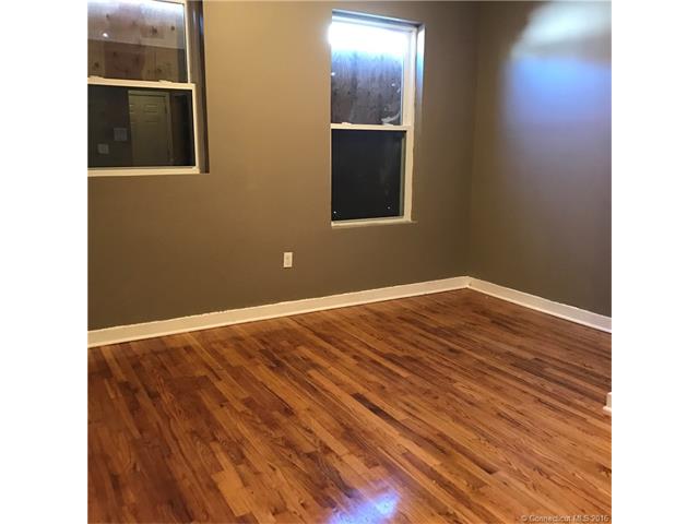 65 Center St, Hartford, CT 06120