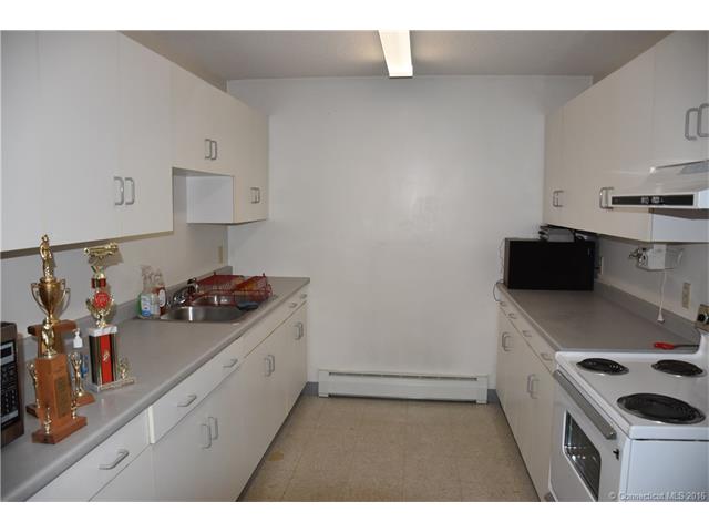 650 Wauregan Rd, Brooklyn, CT 06234
