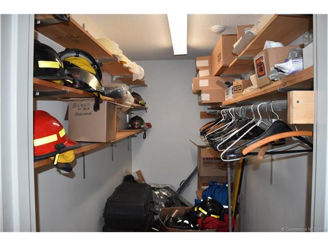 650 Wauregan Rd, Brooklyn, CT 06234