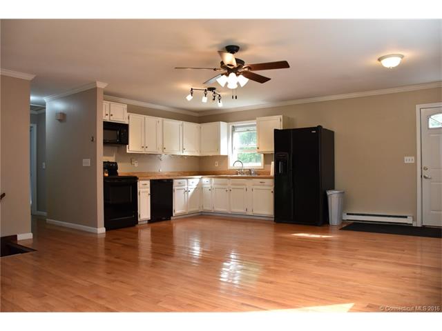 473 Wauregan Rd, Brooklyn, CT 06234