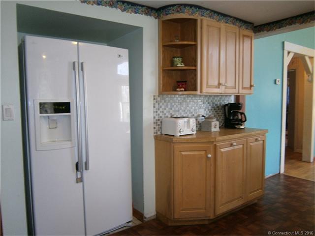 84 Bedlam Rd, Chaplin, CT 06235