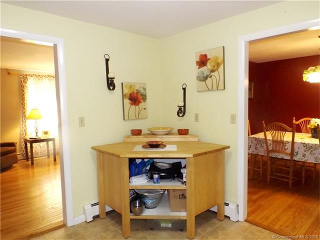 10Hilltop Ln, Columbia, CT 06237