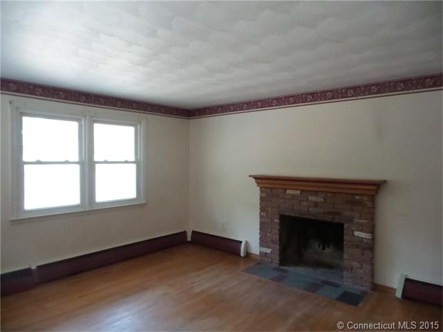 89 Forge Rd, Coventry, CT 06238