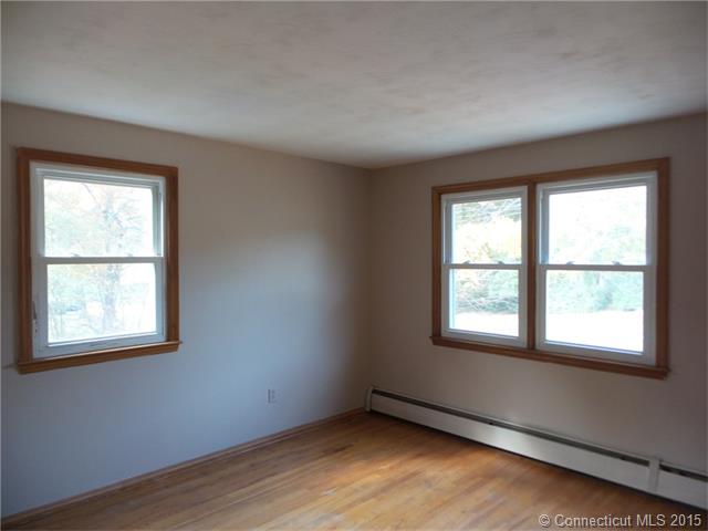 89 Forge Rd, Coventry, CT 06238