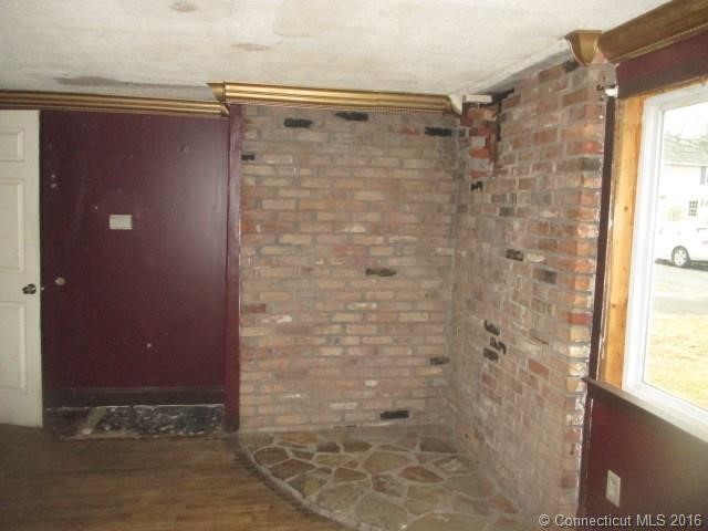 114Hickory Dr, Coventry, CT 06238