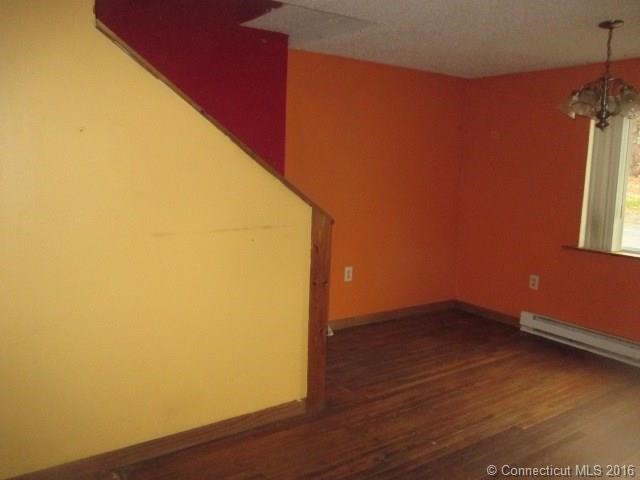 114Hickory Dr, Coventry, CT 06238