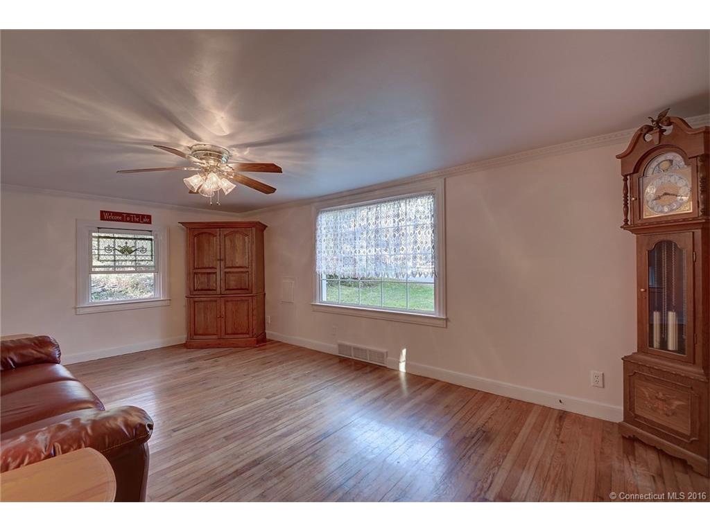 34 Echo Rd, Coventry, CT 06238