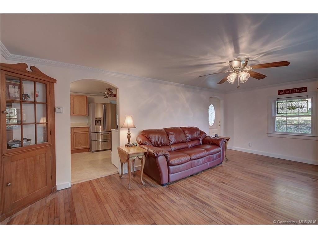 34 Echo Rd, Coventry, CT 06238