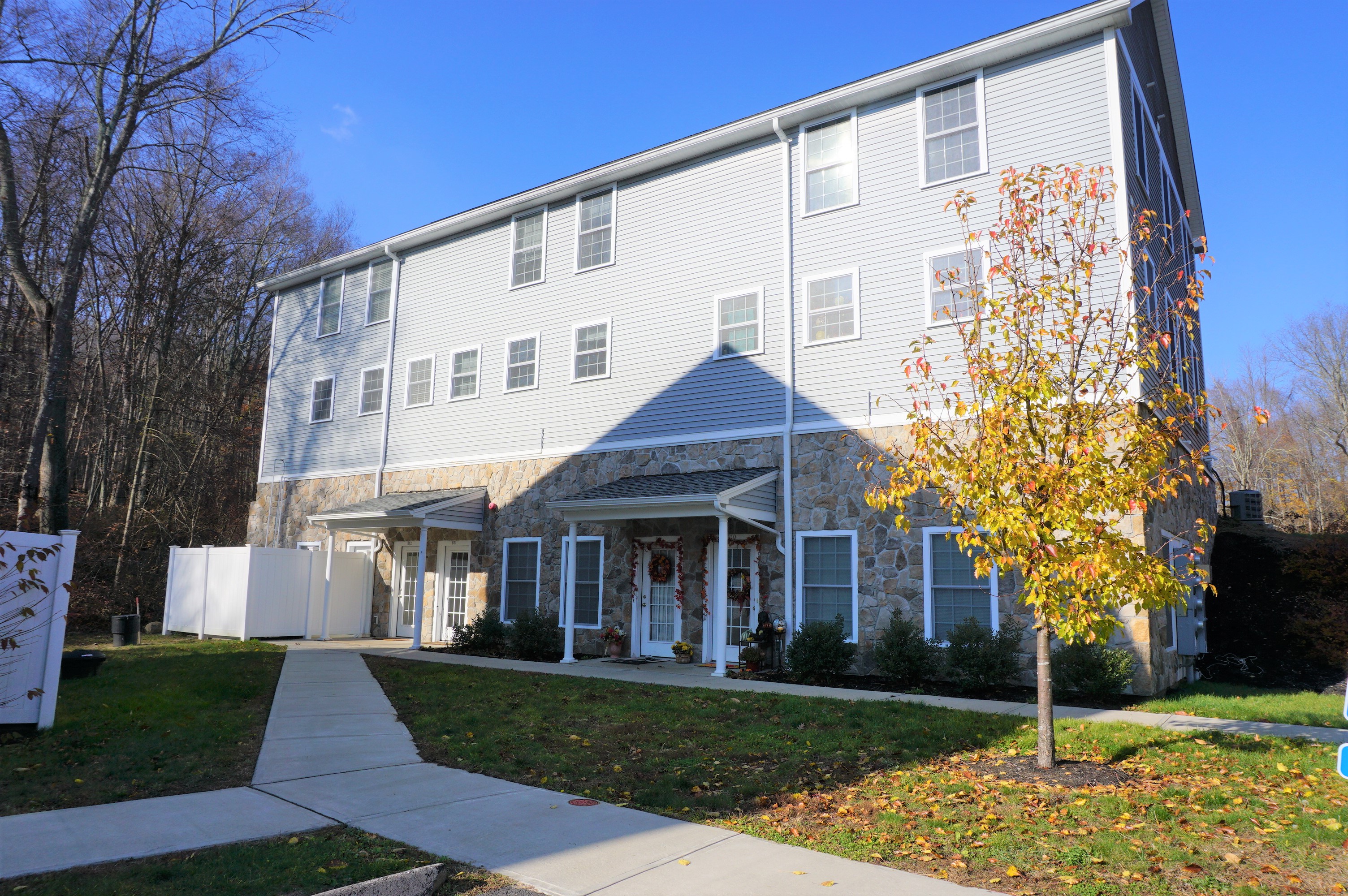 28 Armstong Road #B11, Coventry, CT 06238