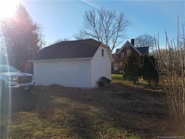 16 Elmwood Ln, Killingly, CT 06239