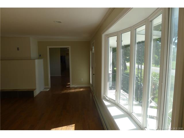10 All Hallows Rd, Plainfield, CT 06239