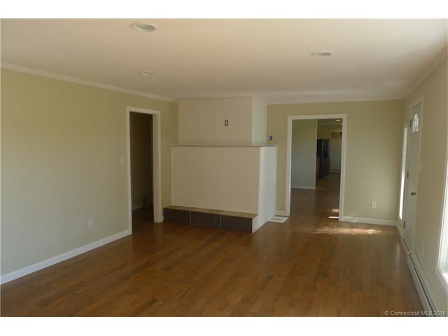 10 All Hallows Rd, Plainfield, CT 06239