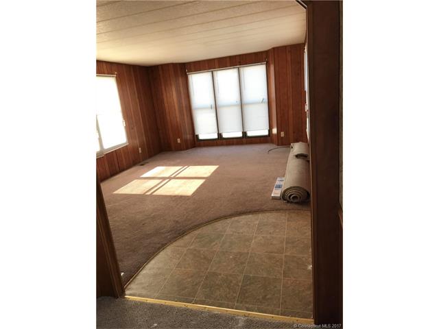 15 Fall Brook Park, Killingly, CT 06239