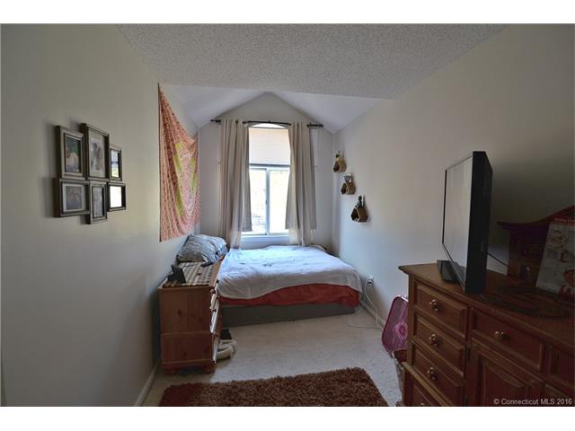 302 Whetstone Mls, Killingly, CT 06241