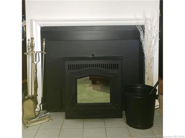 402 Whetstone Mls, Killingly, CT 06241