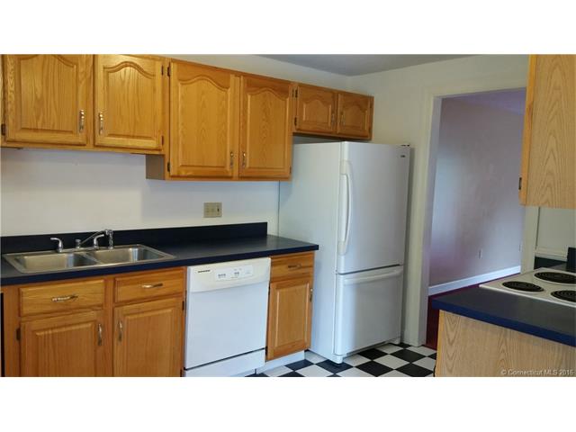 65 Independence Dr, Mansfield, CT 06250