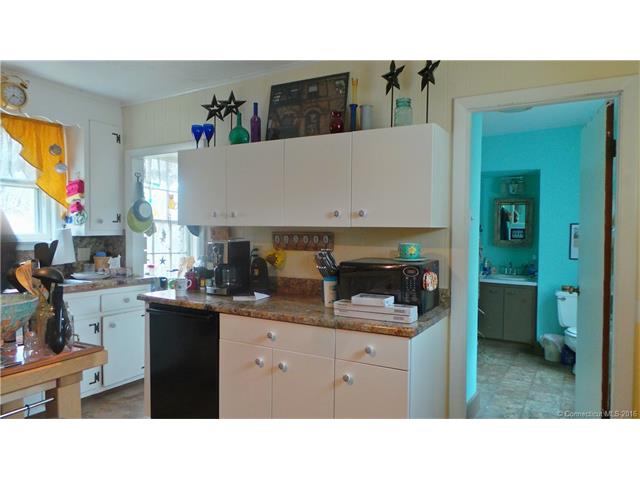 97 Mansfield Hollow Rd, Mansfield, CT 06250