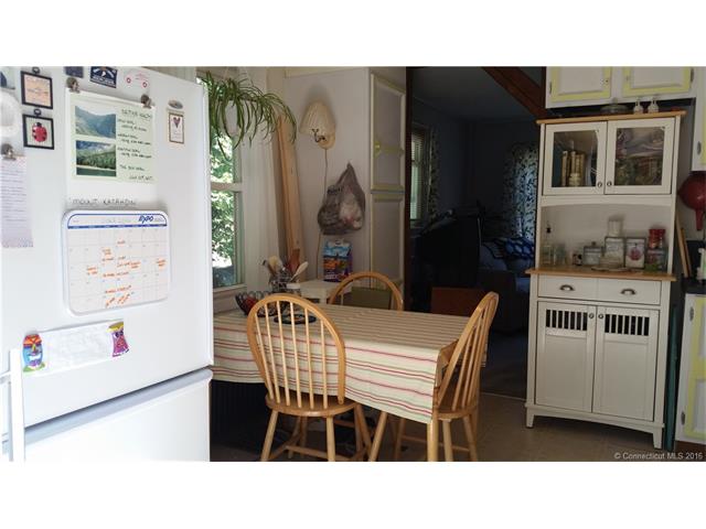 215 N Windham Rd, Windham, CT 06256