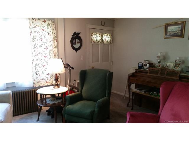 215 N Windham Rd, Windham, CT 06256