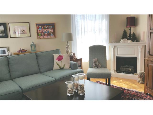 55 Hilltop Dr, Windham, CT 06256