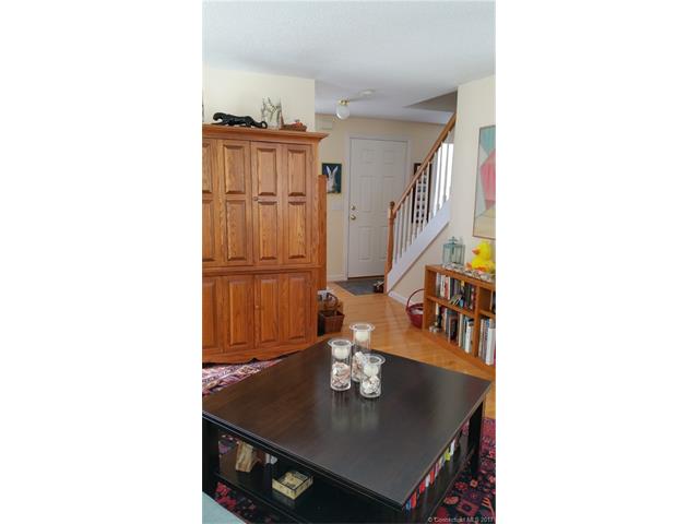 55 Hilltop Dr, Windham, CT 06256