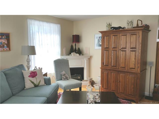 55 Hilltop Dr, Windham, CT 06256