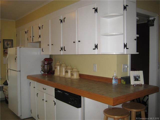 185 Pomfret St, Pomfret, CT 06259