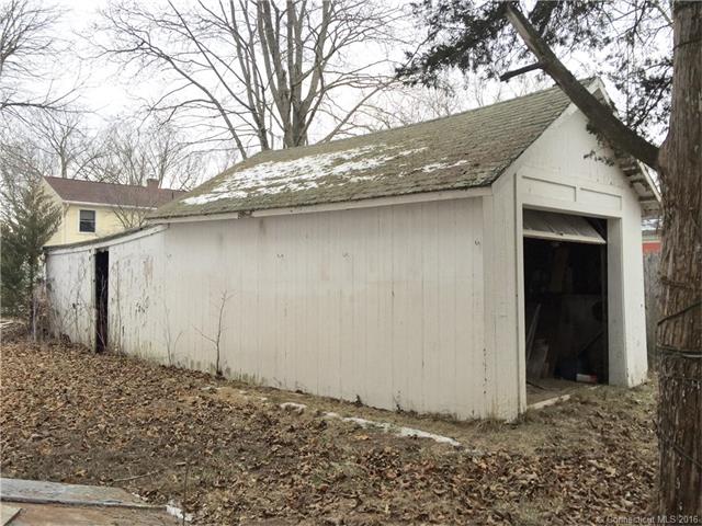 21 Roosevelt St, Putnam, CT 06260