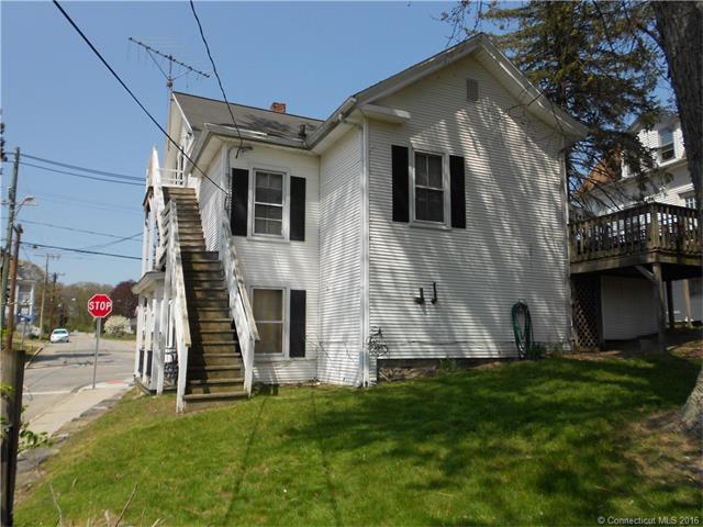 262 Providence St, Putnam, CT 06260