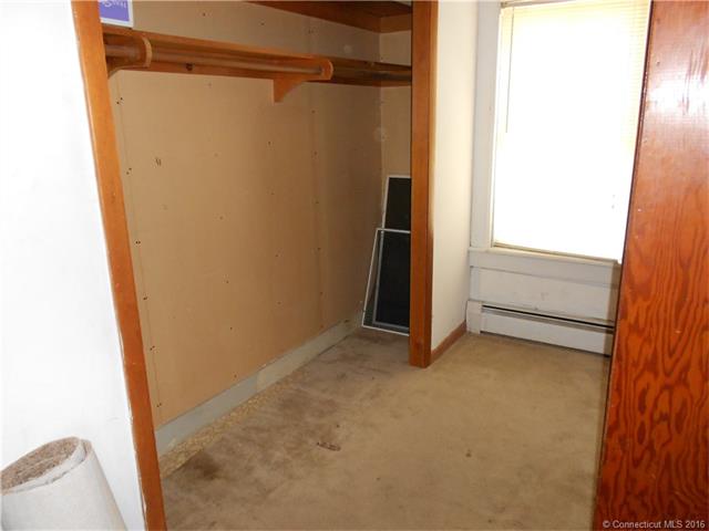 262 Providence St, Putnam, CT 06260
