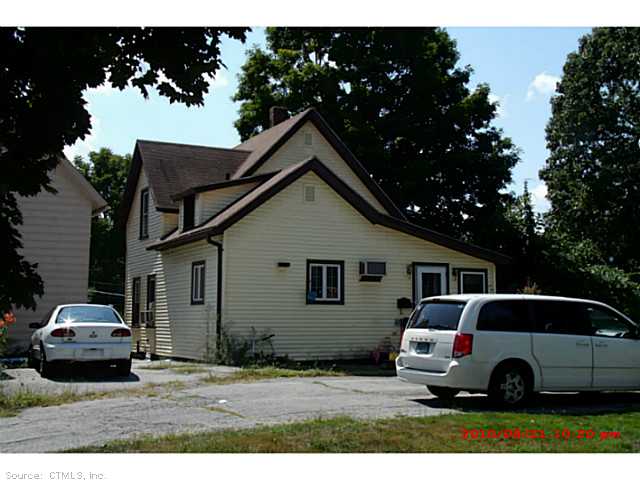 111-115 Woodstock Ave, Putnam, CT 06260