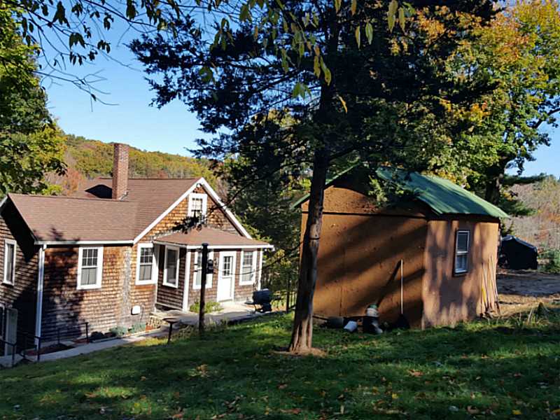 439 SCHOOL ST, Putnam, CT 06260