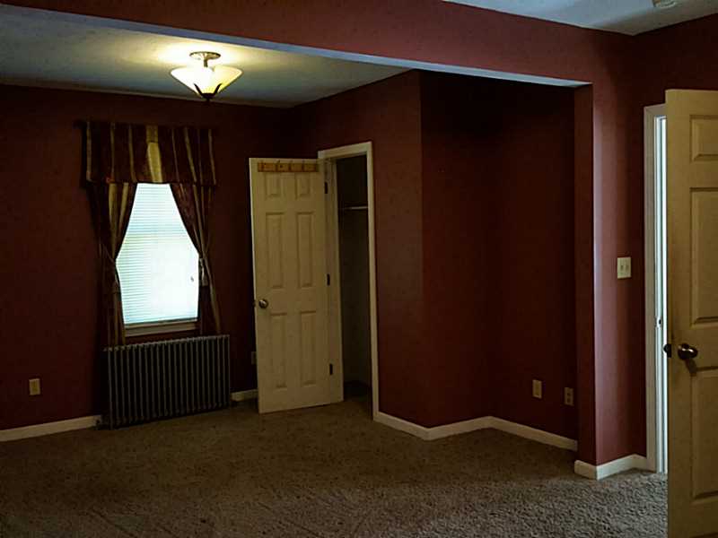 439 SCHOOL ST, Putnam, CT 06260