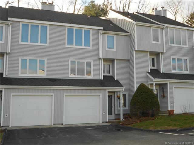 257 Sabin St, Putnam, CT 06260
