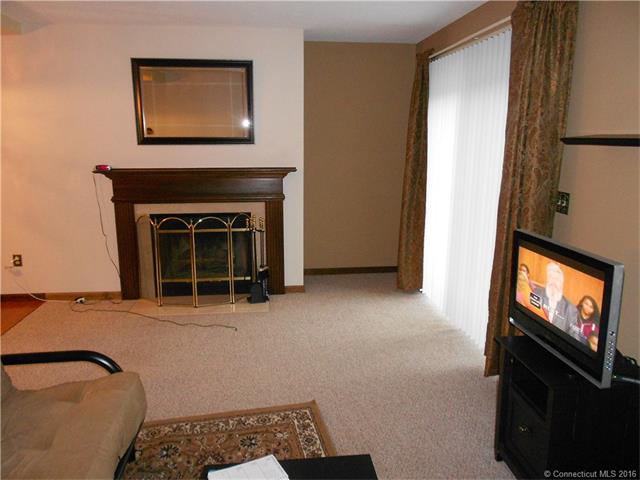 257 Sabin St, Putnam, CT 06260