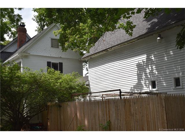 245 School St, Putnam, CT 06260