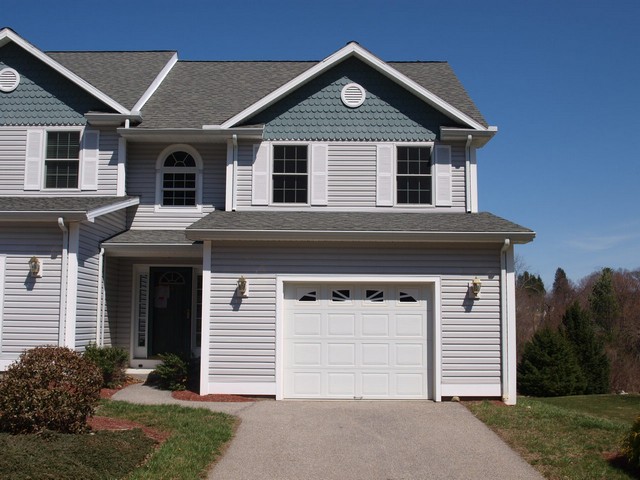 297 Sabin St Unit 8Putnam, CT, 06260Windham County