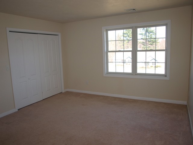 297 Sabin St Unit 8Putnam, CT, 06260Windham County