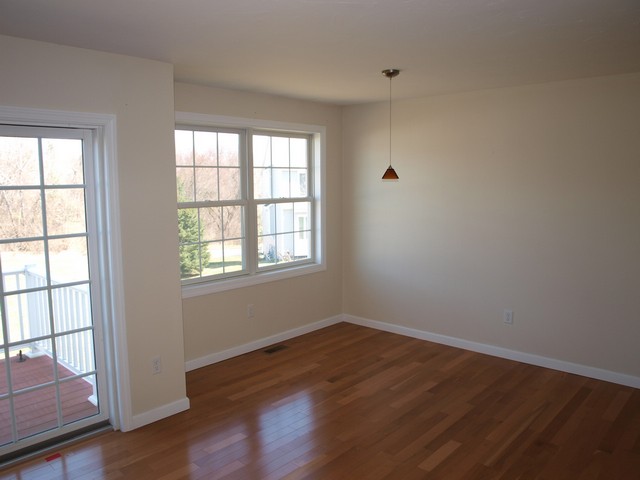 297 Sabin St Unit 8Putnam, CT, 06260Windham County