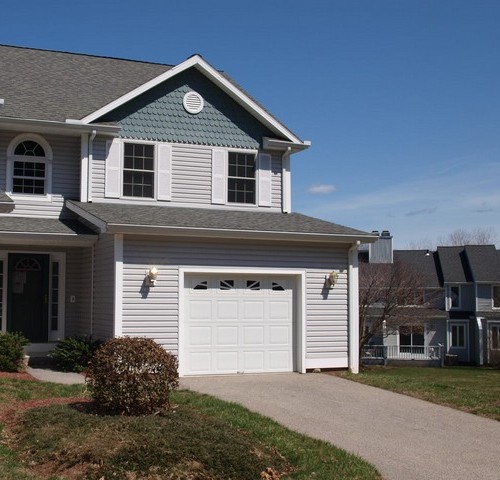 297 Sabin St Unit 8Putnam, CT, 06260Windham County