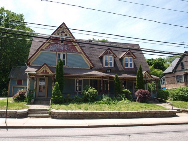 40 Woodstock AvePutnam, CT, 06260Windham County