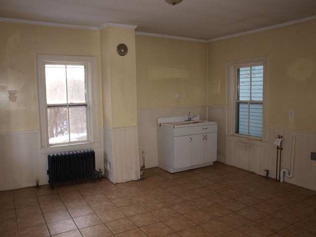 40 Woodstock AvePutnam, CT, 06260Windham County