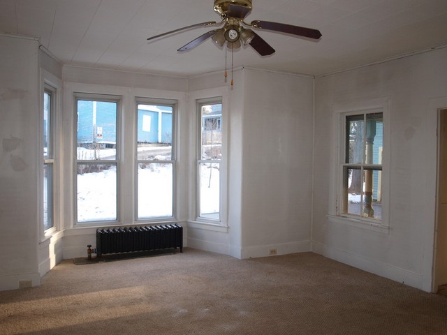 40 Woodstock AvePutnam, CT, 06260Windham County