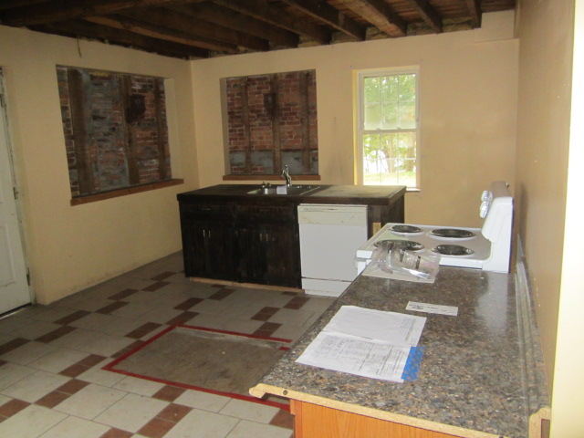 31 Grove StPutnam, CT, 06260Windham County