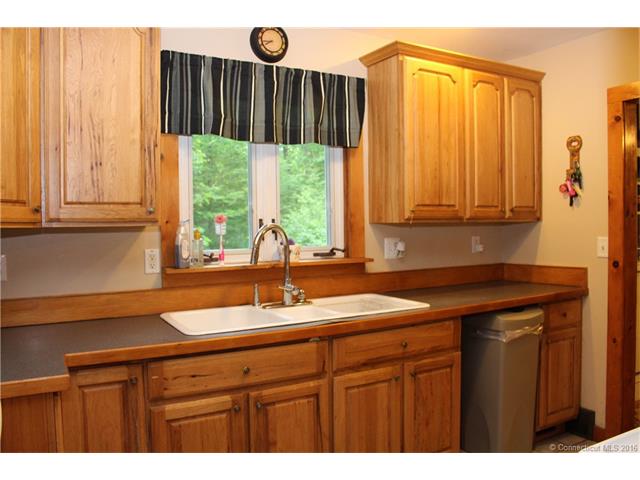 563 Jerusalem Rd, Windham, CT 06280